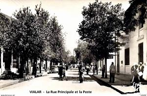 Vialar - Rue principale et la Poste